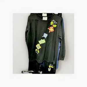 Quacker Factory Women's 2 Piece Holiday Outfit - Wrapped Packages Size Medium